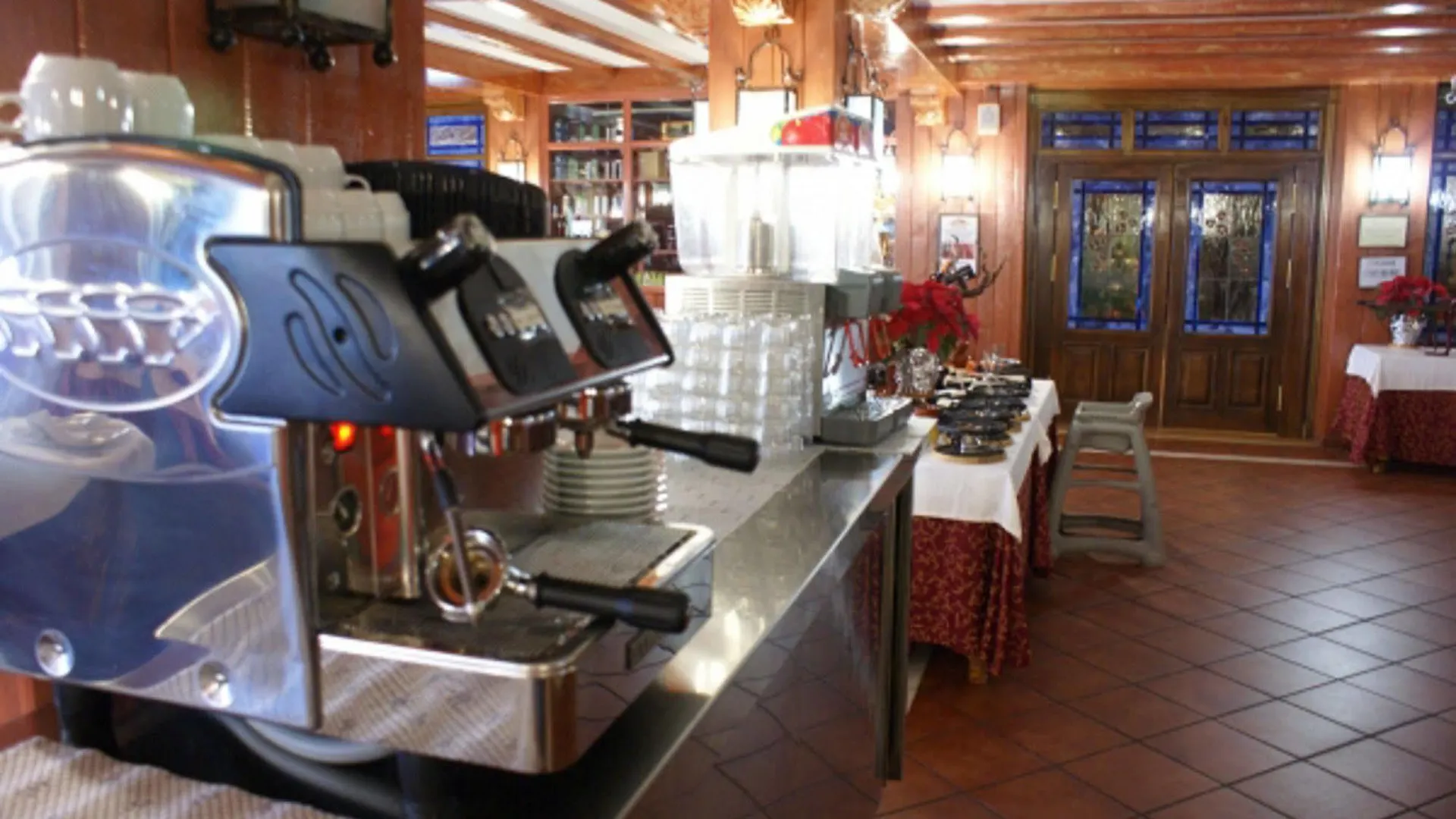Hotel El Guerra غويخار سييرا