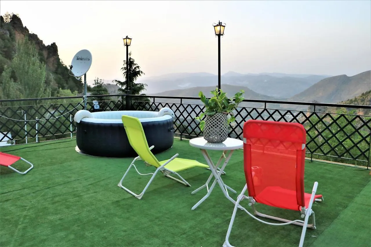 Hotel El Guerra غويخار سييرا